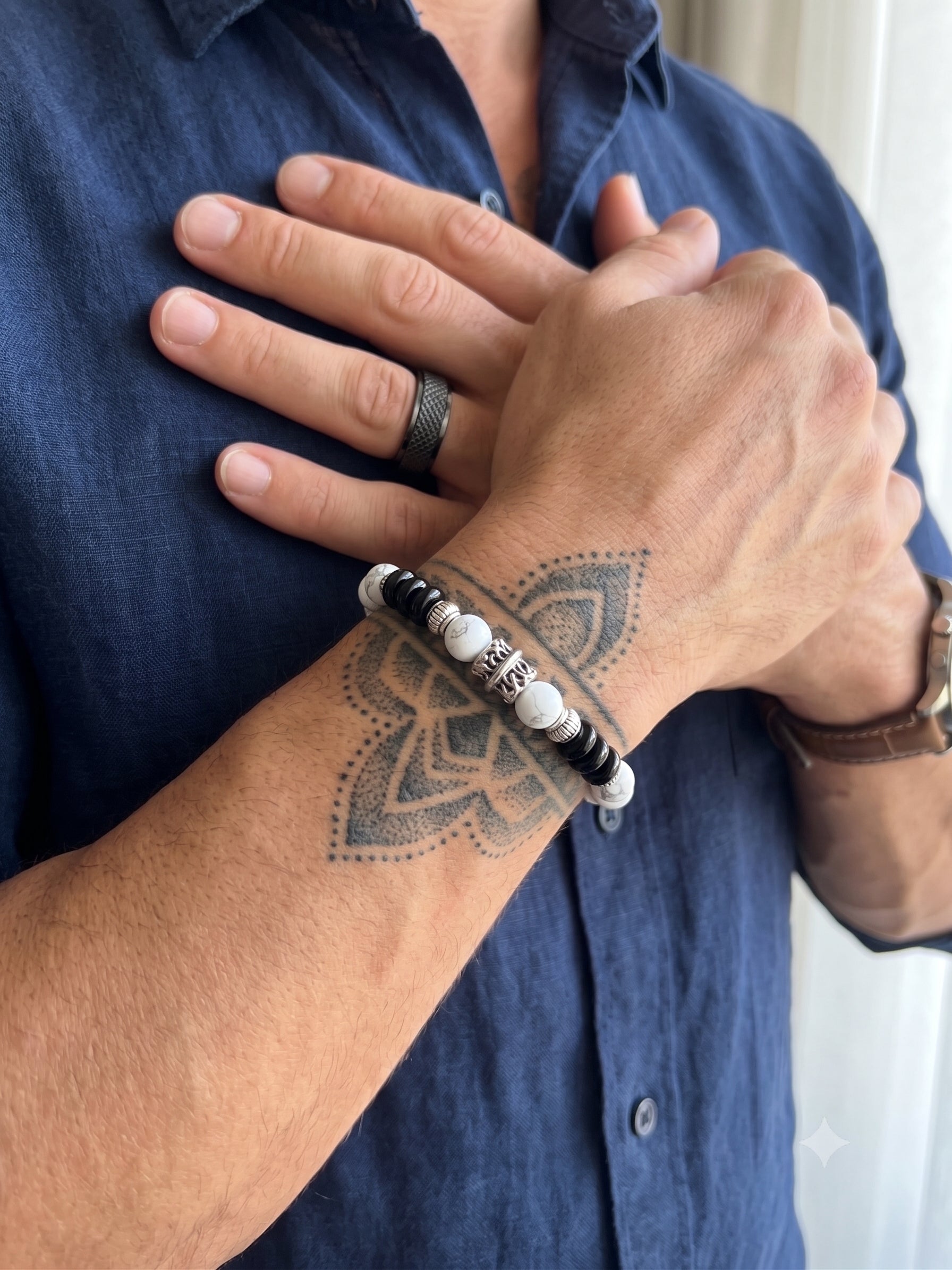 Pulsera de Piedras Energéticas – Elegancia, Energía y Equilibrio