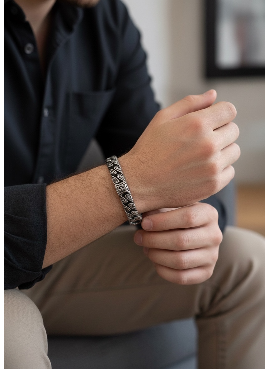Pulsera de Acero con Eslabones Cubanos Grabados de 12 mm
