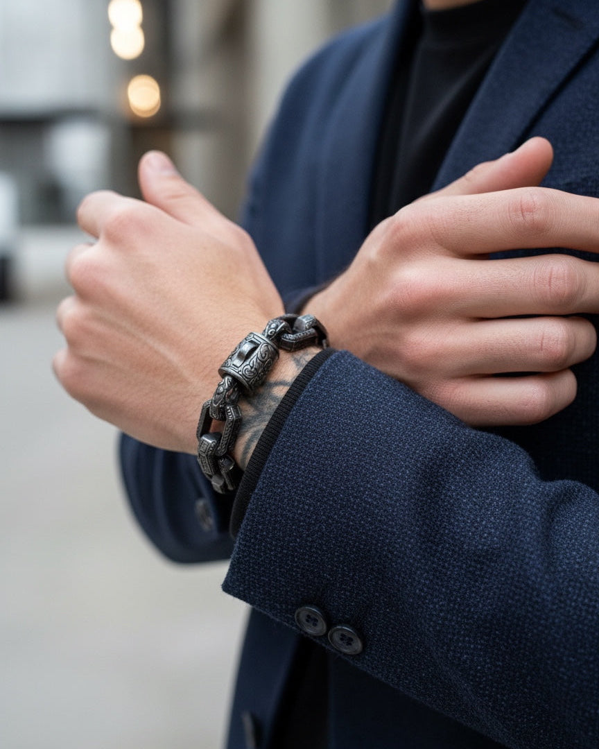 Pulsera de Acero Inspirada en Cadena Vikinga con Grabados Tribales Nórdicos