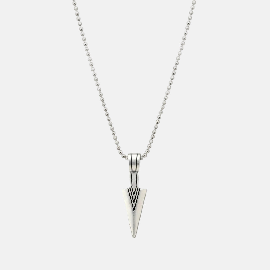 Colgante Flecha Nórdica: Fuerza, Dirección y Protección