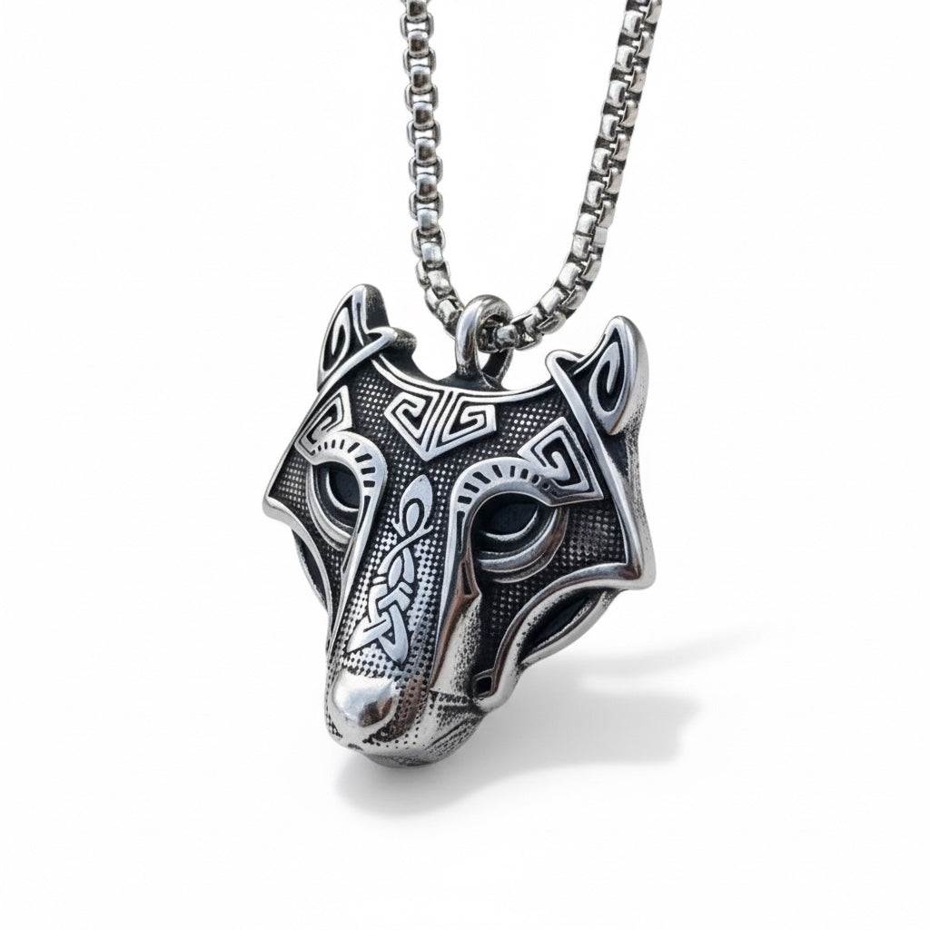 Colgante Vikingo de Lobo en Acero: Poder, Protección y Fortaleza Ancestral