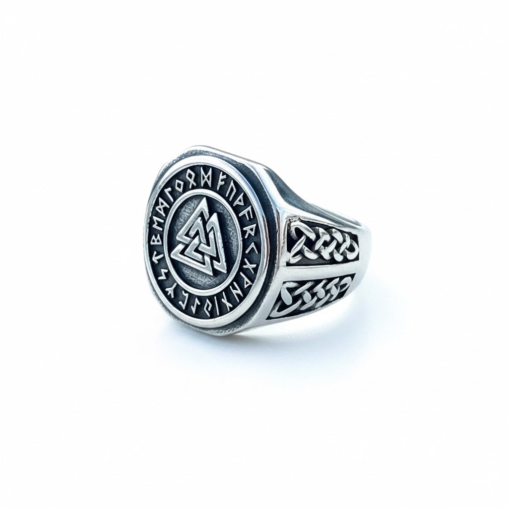 Anillo Vikingo de Acero con Valknut y Runas Nórdicas