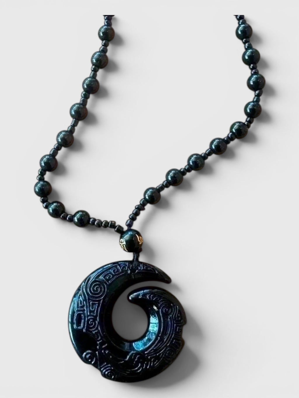 Collar de Obsidiana Maorí – Amuleto Artesanal de Buena Suerte y Protección