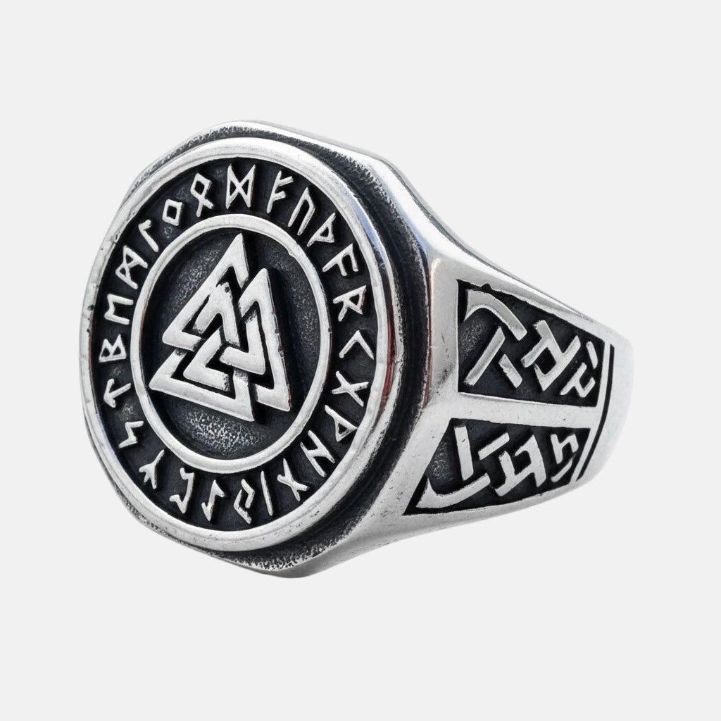 Anillo Vikingo de Acero con Valknut y Runas Nórdicas
