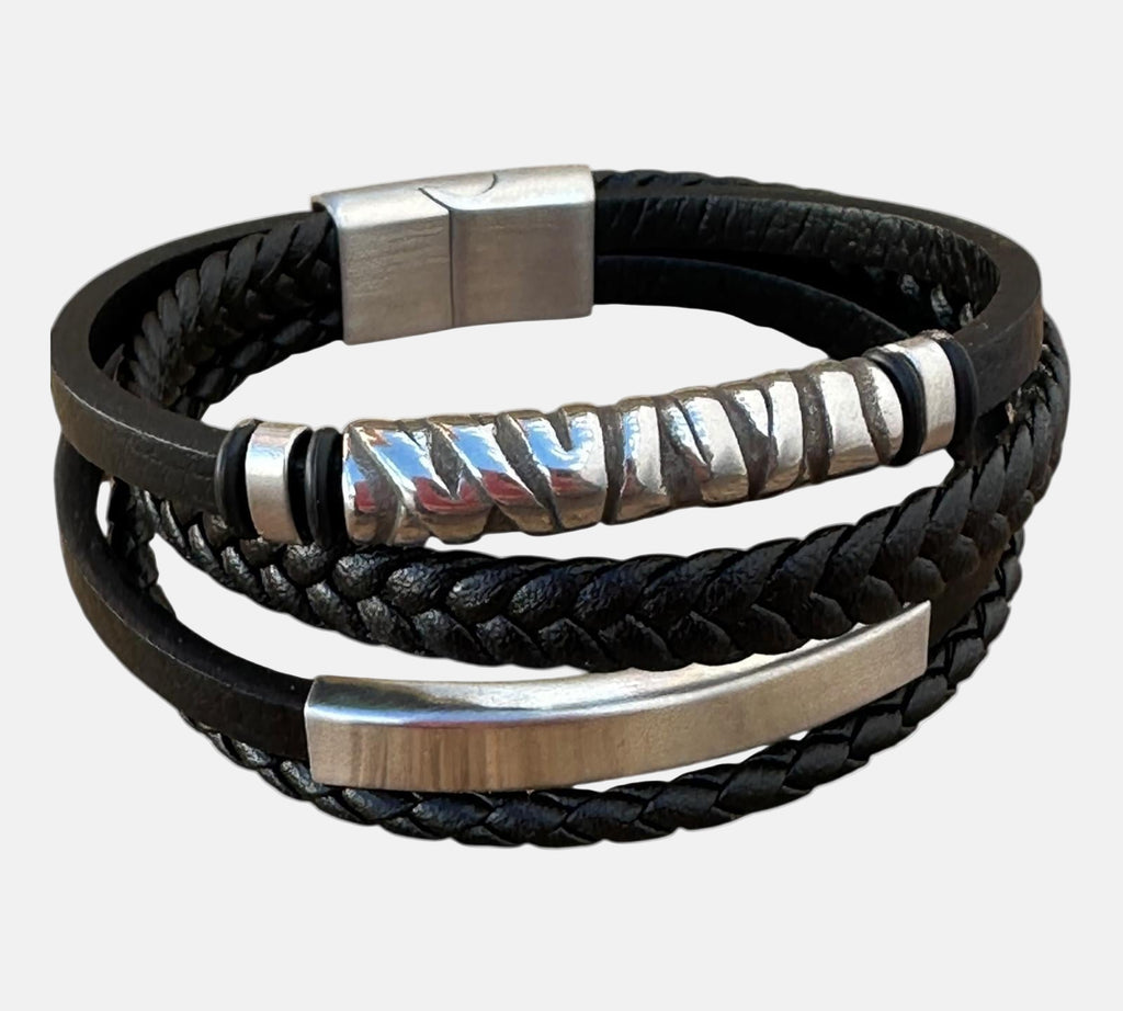 Pulsera de Piel y Acero – Diseño Moderno
