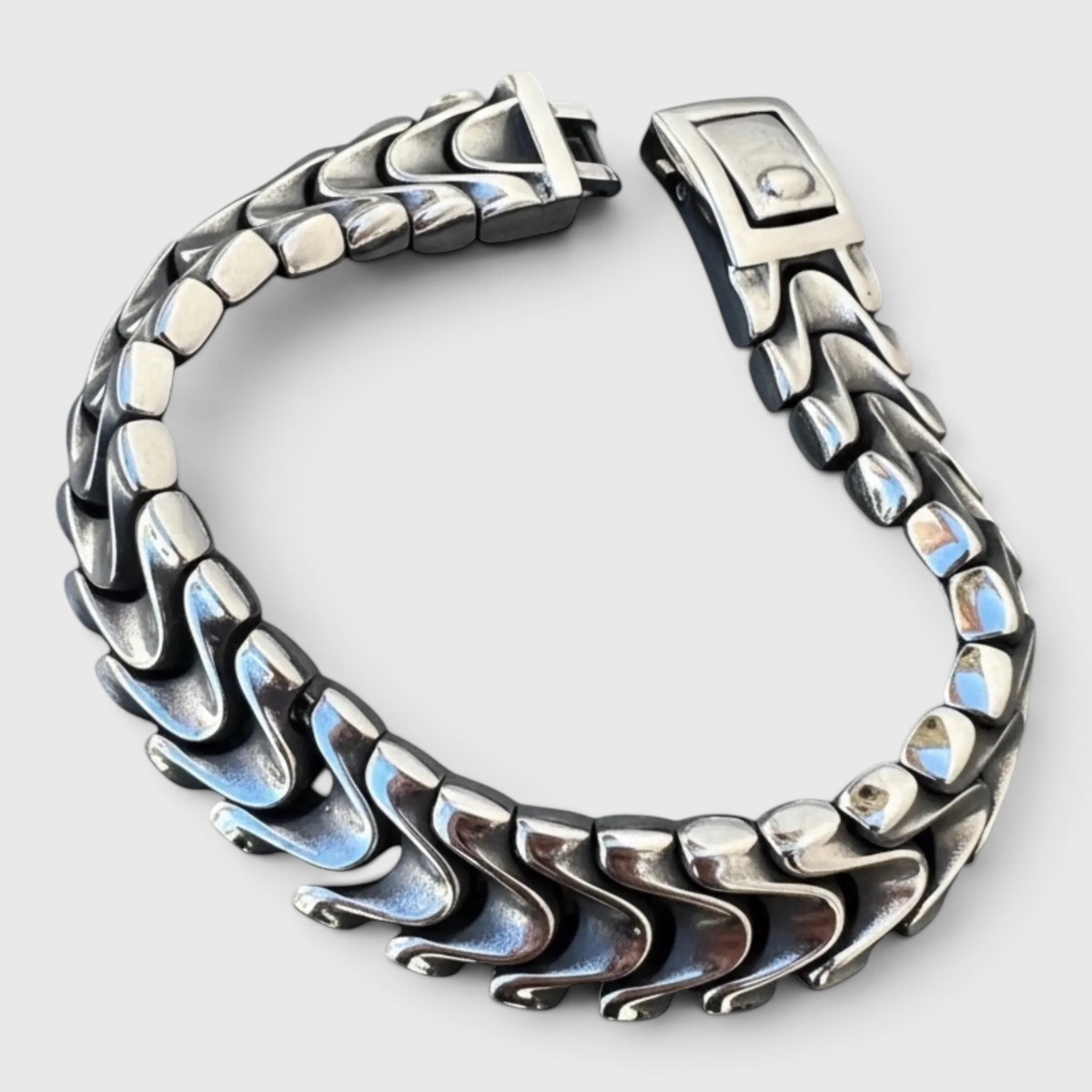Pulsera Nórdica de Acero – Estilo Vikingo