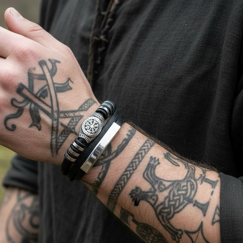 Pulsera con Brújula  Vegvísiry Runas Antiguas