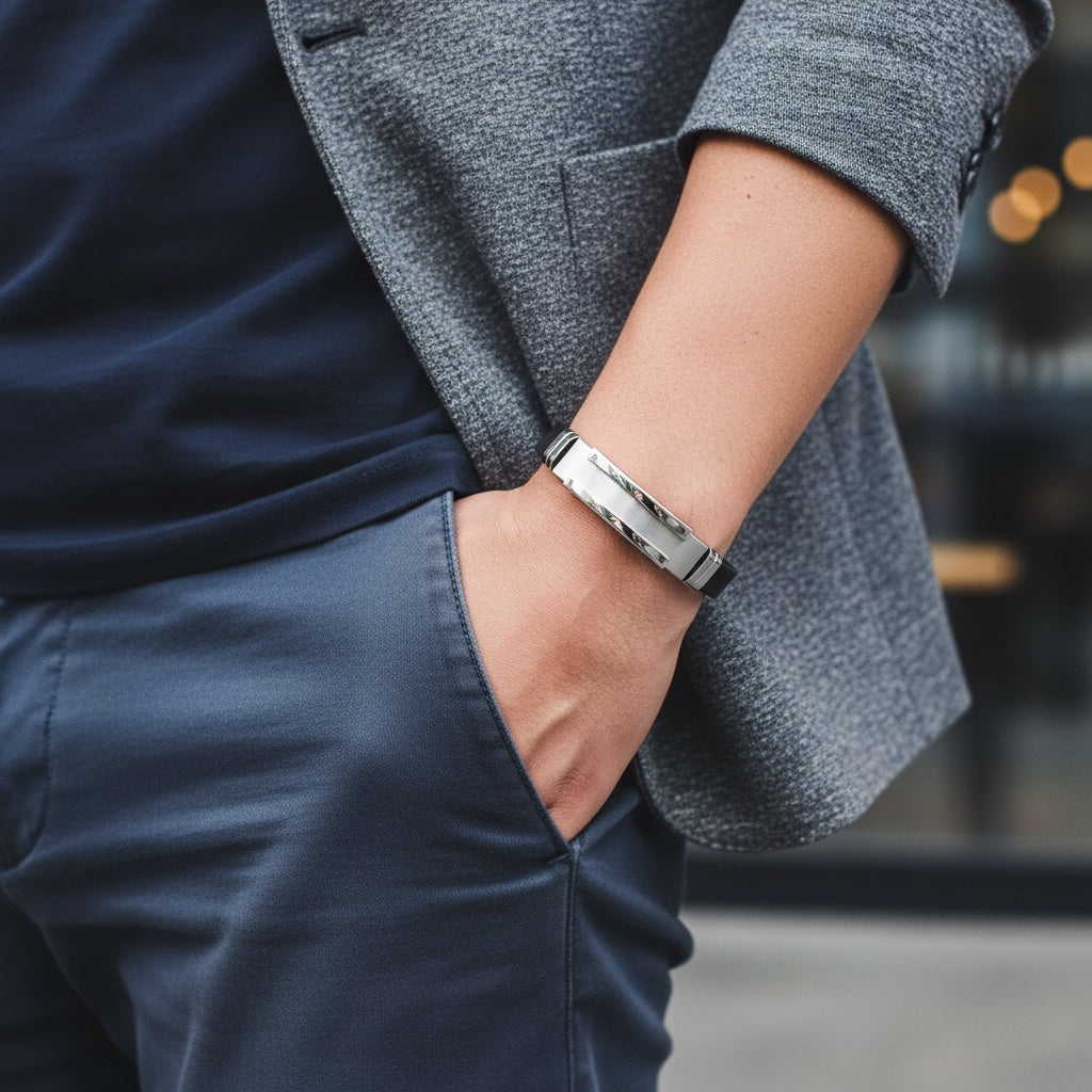 Pulsera de Caucho y Acero: Estilo Moderno y Elegante