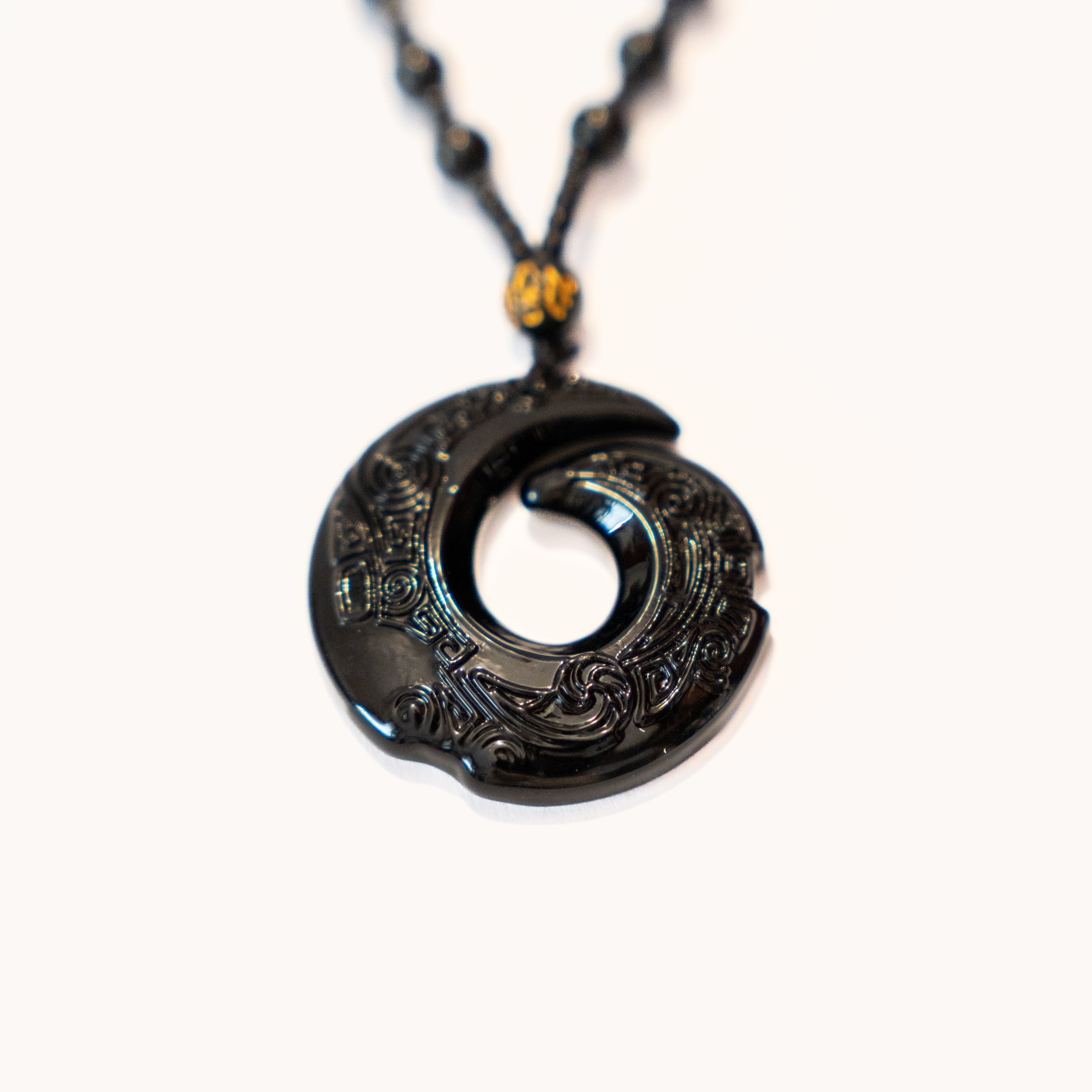 Collar de Obsidiana Maorí – Amuleto Artesanal de Buena Suerte y Protección