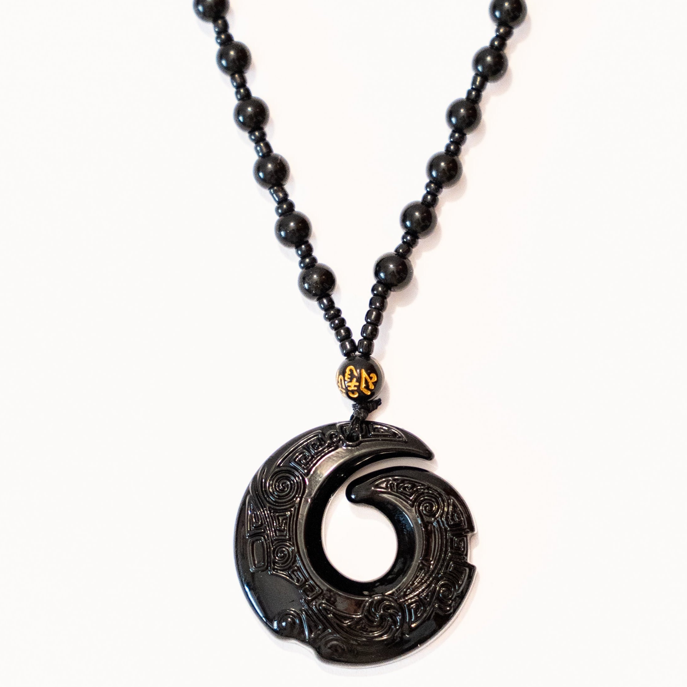 Collar de Obsidiana Maorí – Amuleto Artesanal de Buena Suerte y Protección