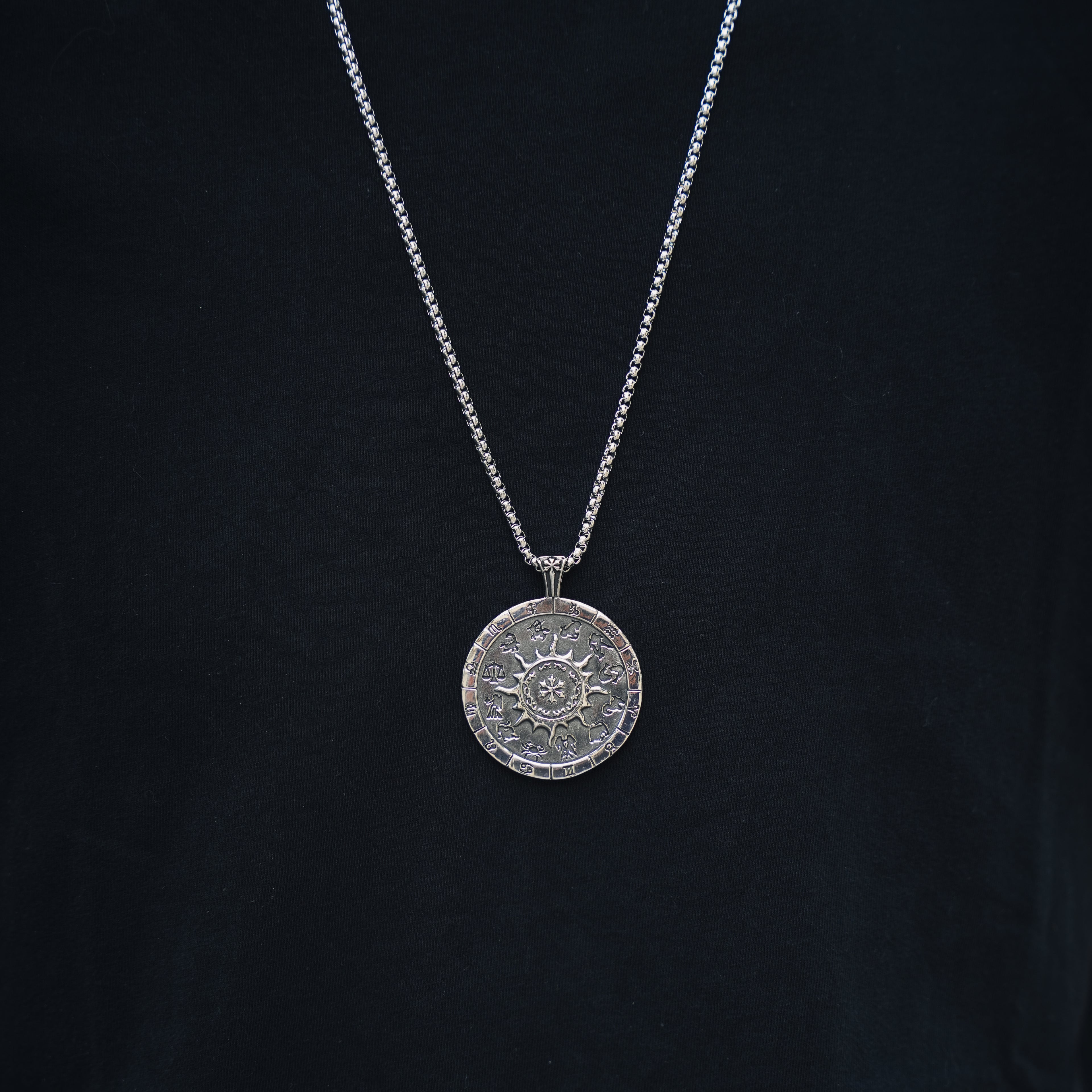 Colgante Zodiacal de Acero Inoxidable