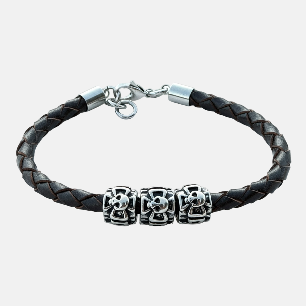 Pulsera de Piel con Calaveras: Estilo Rebelde