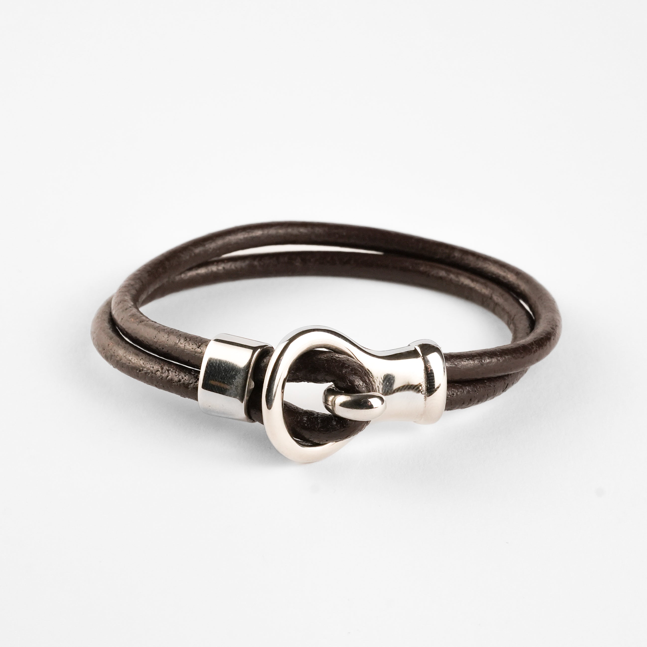 Pulsera de Piel y Acero Inoxidable – Estilo Moderno y Elegante para Hombre