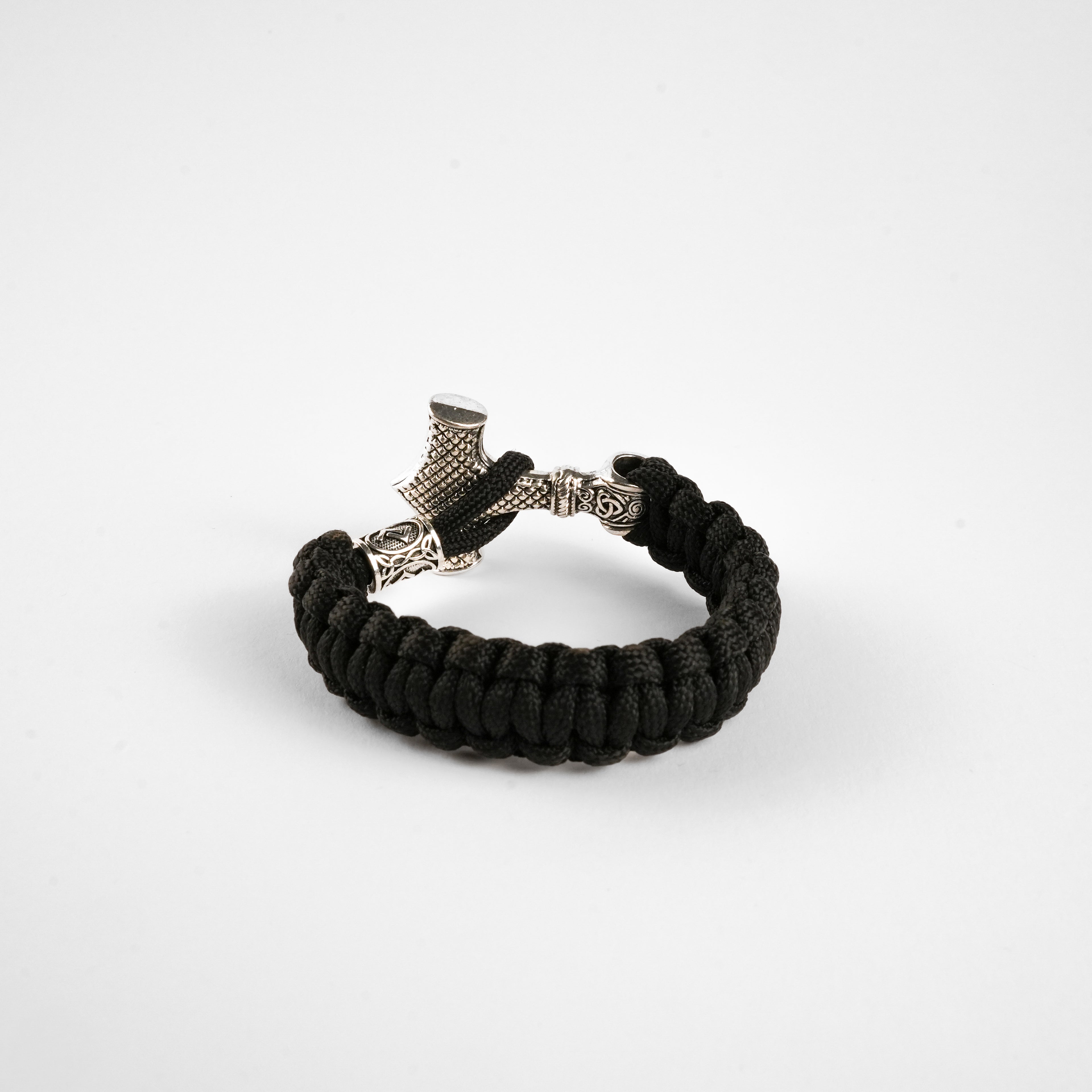 Pulsera Mjölnir de Estilo Vikingo | Amuleto de Poder y Valentía