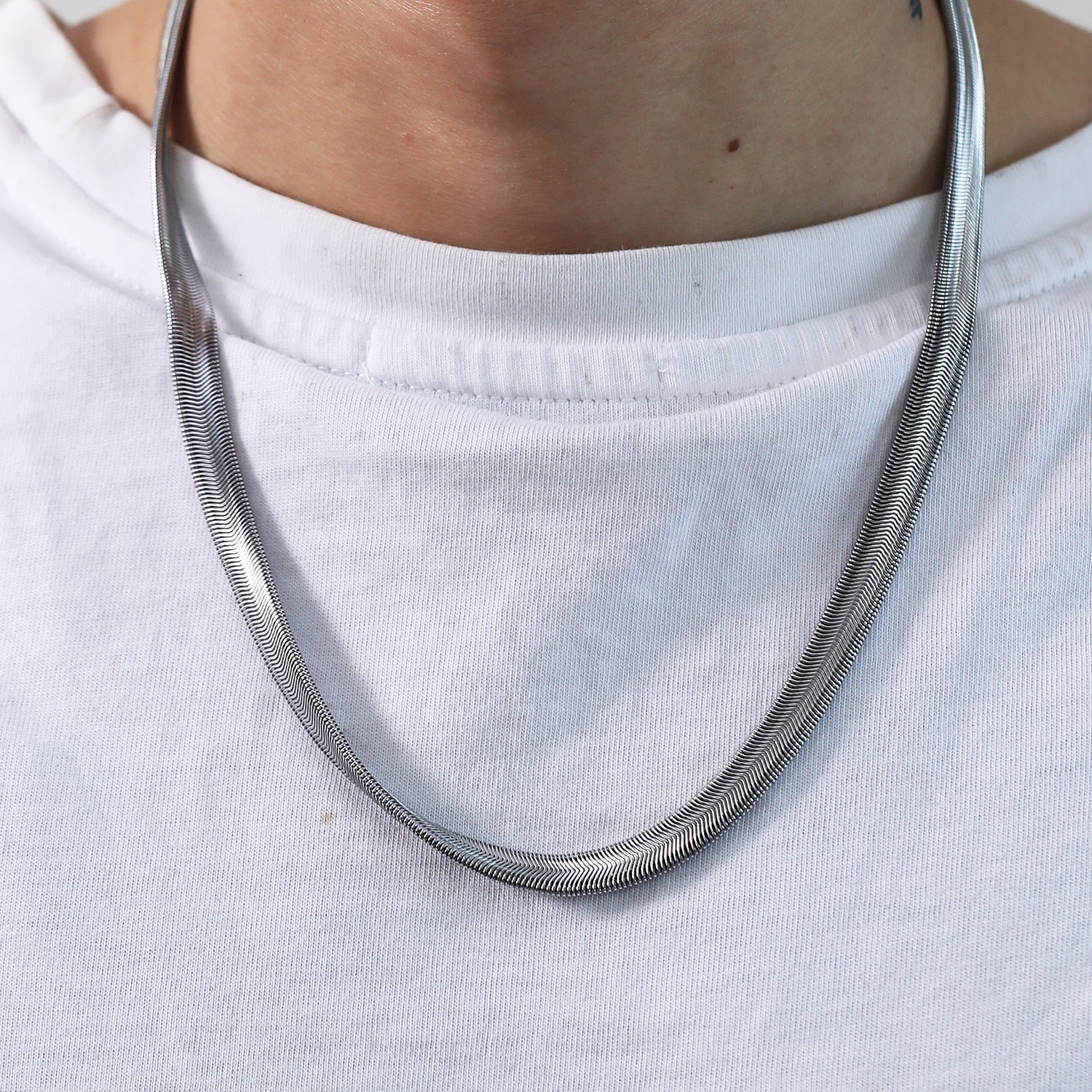 Collar de Acero Inoxidable 8mm | Diseño Elegante y Resistente