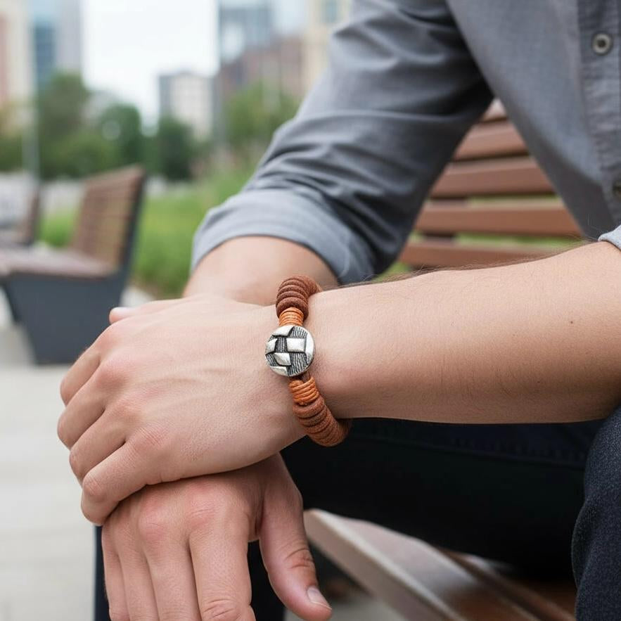 Pulsera de Piel  – Estilo Urbano y Auténtico