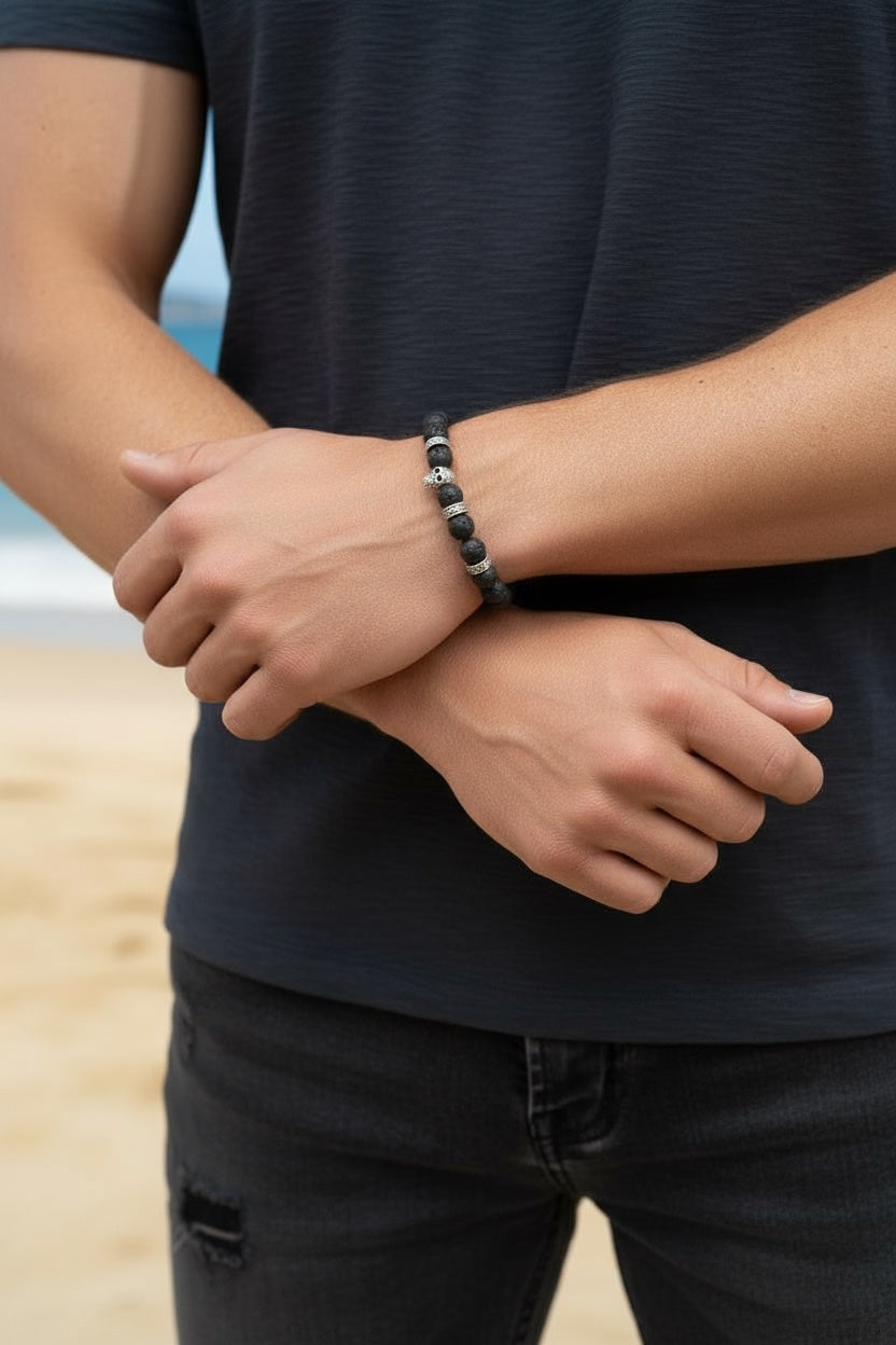 Pulsera de Lava Volcánica con Calavera – Energía y Estilo en Cada Detalle