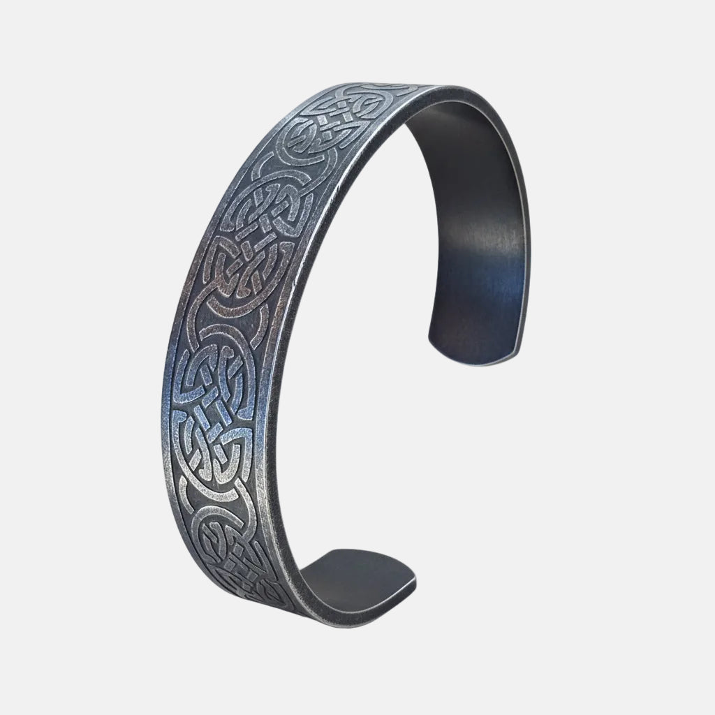 Pulsera Vikinga de Acero de Titanio – Fuerza y Espíritu