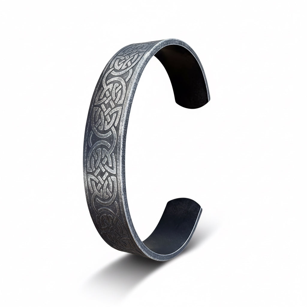 Pulsera Vikinga de Acero de Titanio – Fuerza y Espíritu