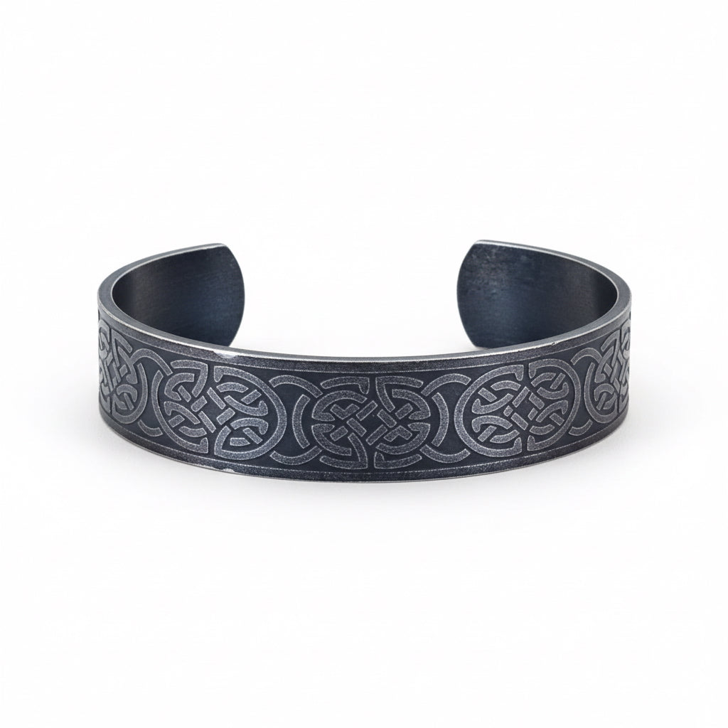 Pulsera Vikinga de Acero de Titanio – Fuerza y Espíritu